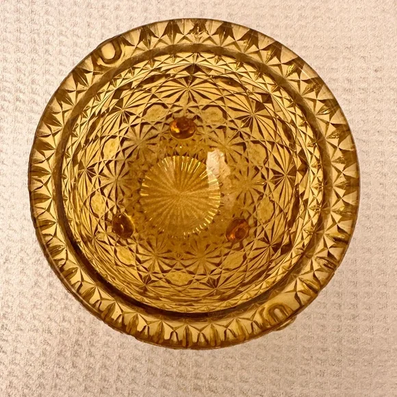 Vintage Fenton Amber “Daisy & Button” 3-Footed Small Glass Bowl 3.5” x 3” - Picture 2 of 5